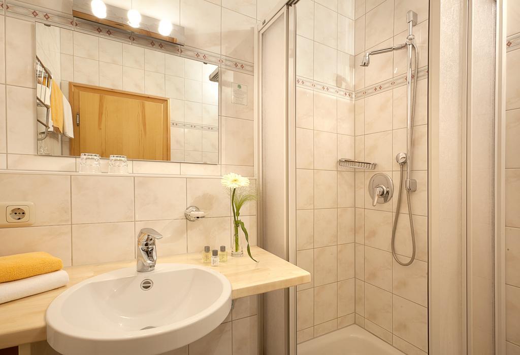 Landhotel Huberhof Schwangau Room photo